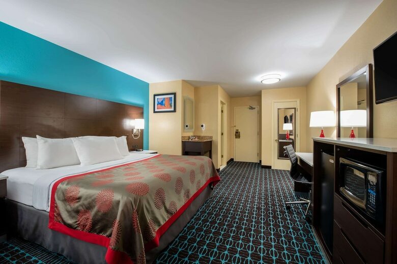 Hotel Ramada By Wyndham Groton