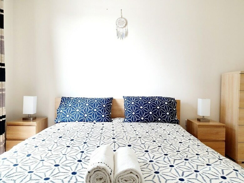 Apartamentos Airy 2 Bed 2 Bathroom With Balcony