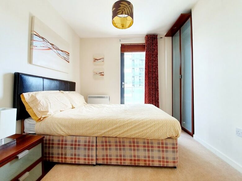 Apartamentos Airy 2 Bed 2 Bathroom With Balcony