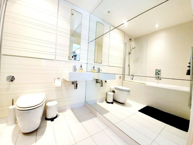Apartamentos Airy 2 Bed 2 Bathroom With Balcony