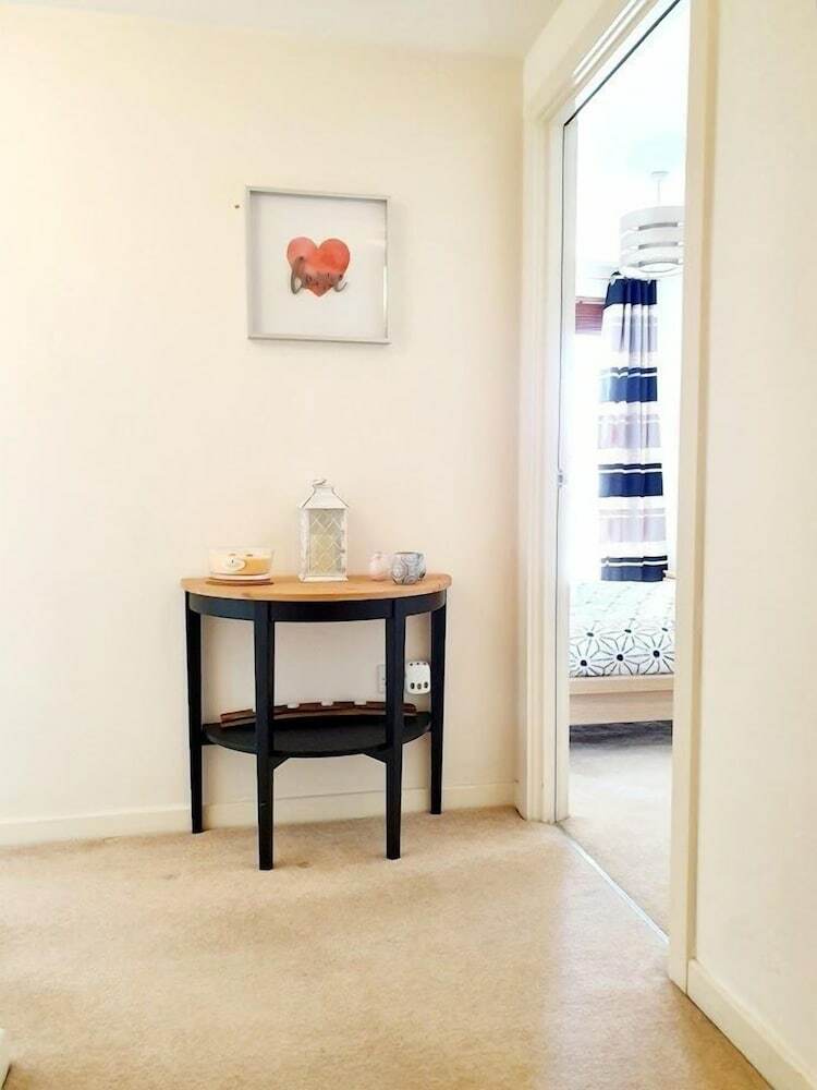 Apartamentos Airy 2 Bed 2 Bathroom With Balcony