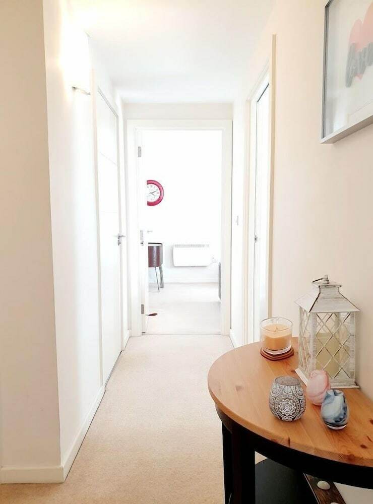 Apartamentos Airy 2 Bed 2 Bathroom With Balcony