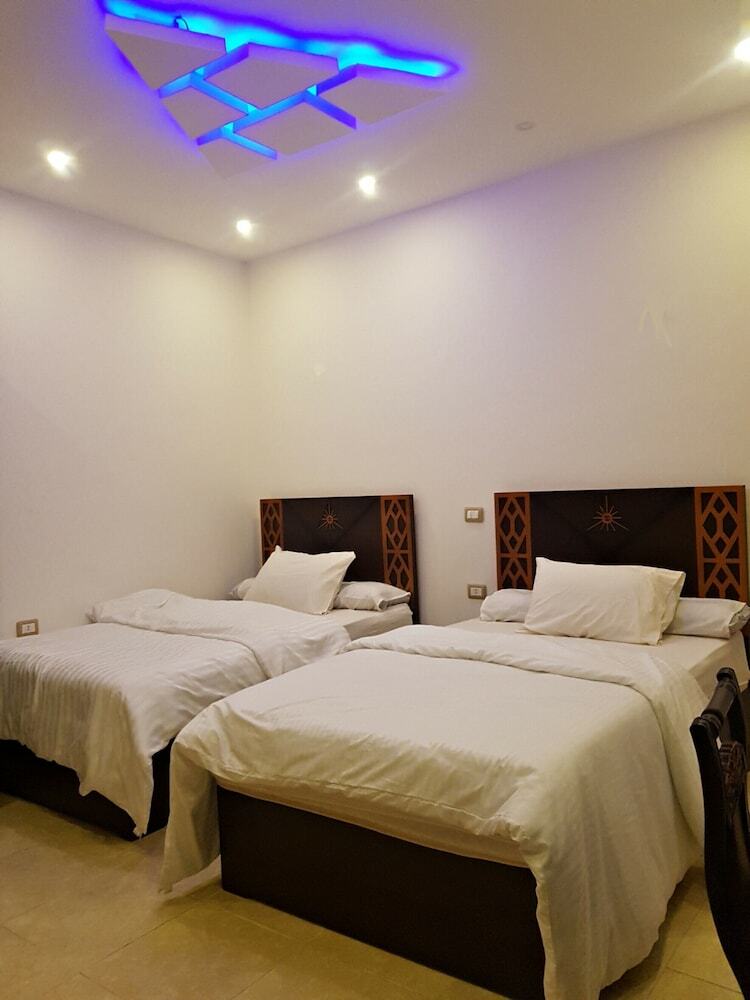 Hotel Sahara Pyramids Inn