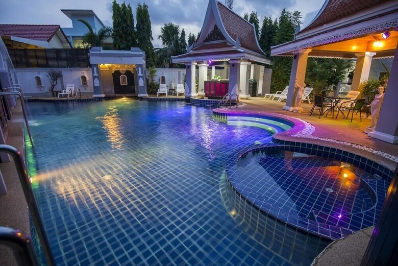 Hotel Sharaya Karon Resort