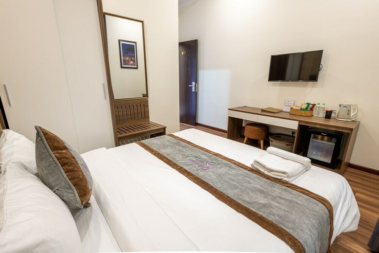 Wisteria Hotel