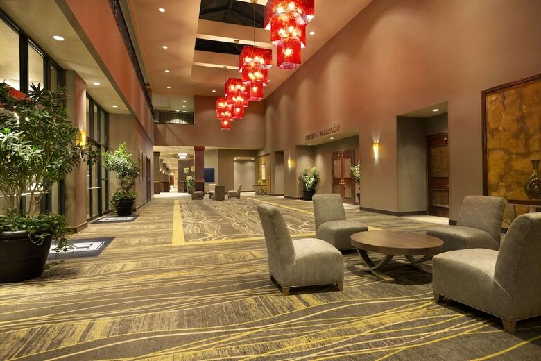 Hotel Embassy Suites Lincoln