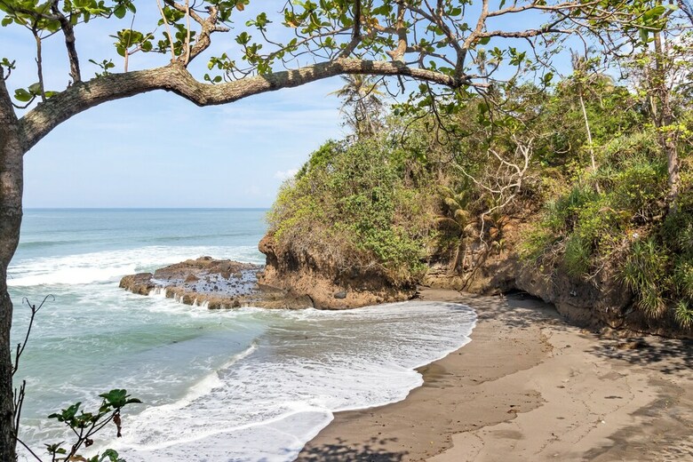 Villa Ronggo Mayang Bali