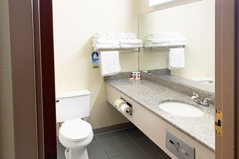 Oyo Hotel Whitehall Mi
