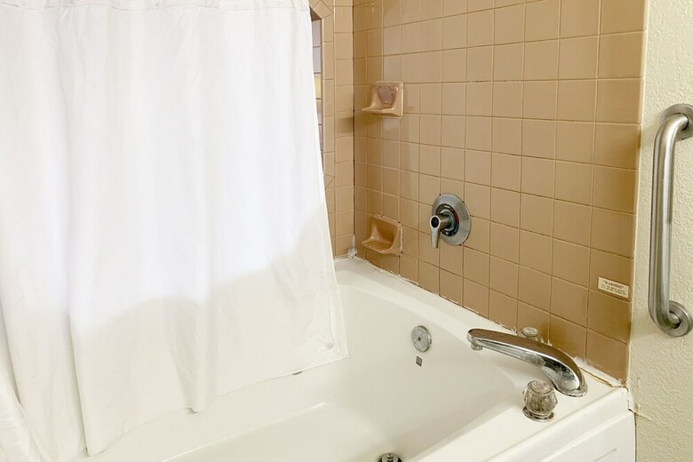 Oyo Hotel Whitehall Mi