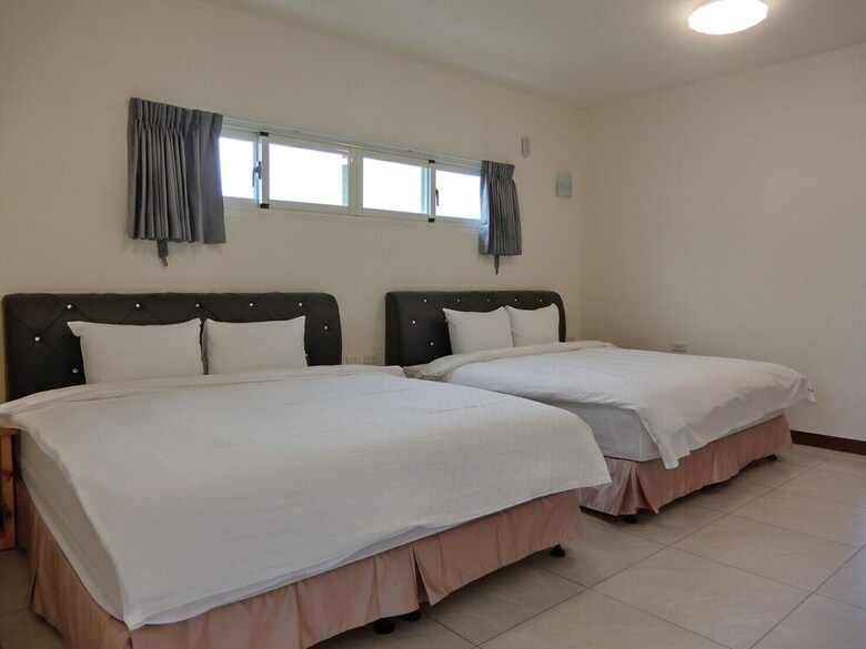 Bed & Breakfast Taitung Crabs House