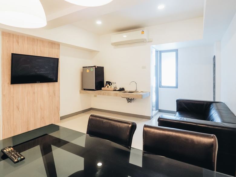 Hostal Loyy Hotel - Hostel