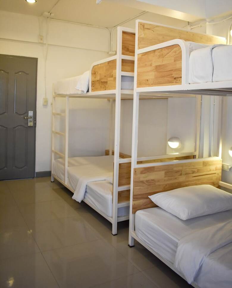 Hostal Loyy Hotel - Hostel