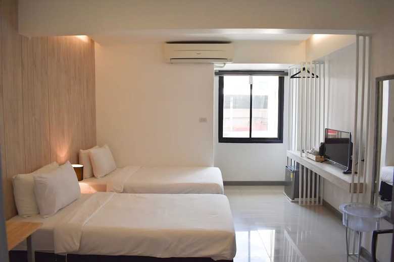 Hostal Loyy Hotel - Hostel
