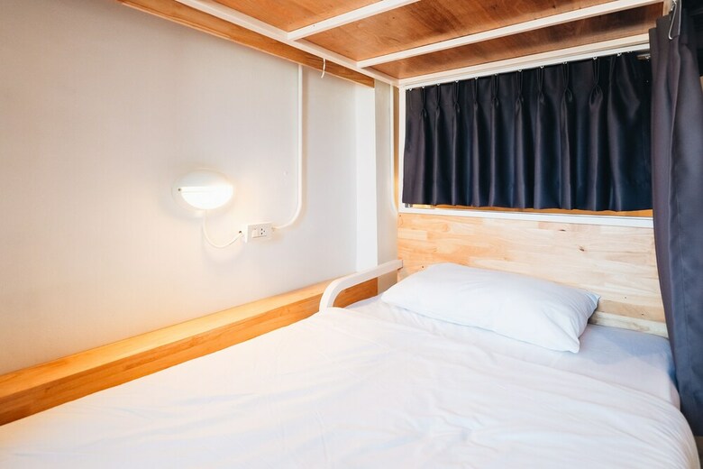 Hostal Loyy Hotel - Hostel