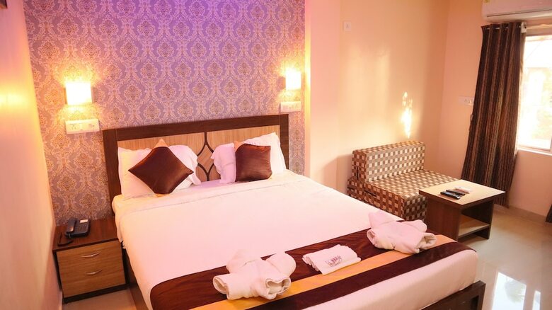 Hotel Mahira Residency