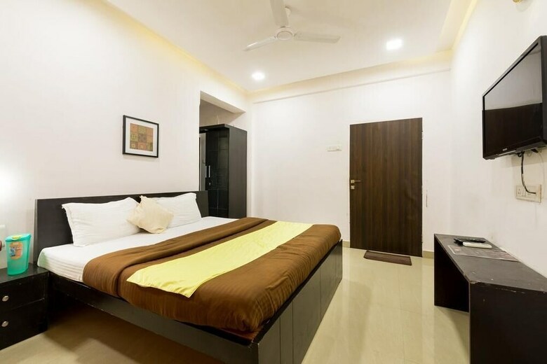 Hotel Madho Palace Delhi Airport