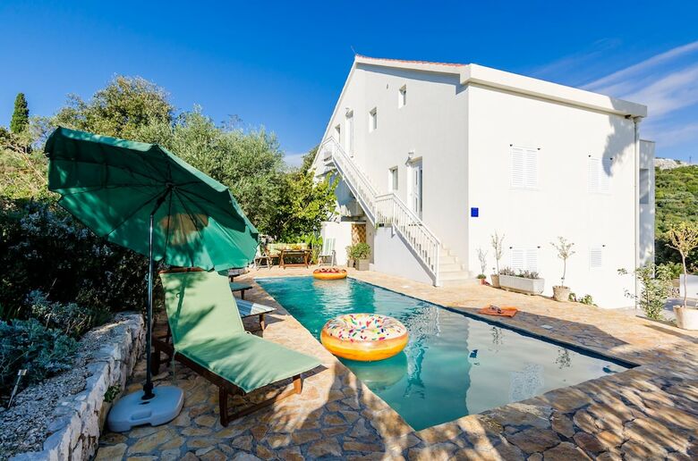 Apartments Maurora