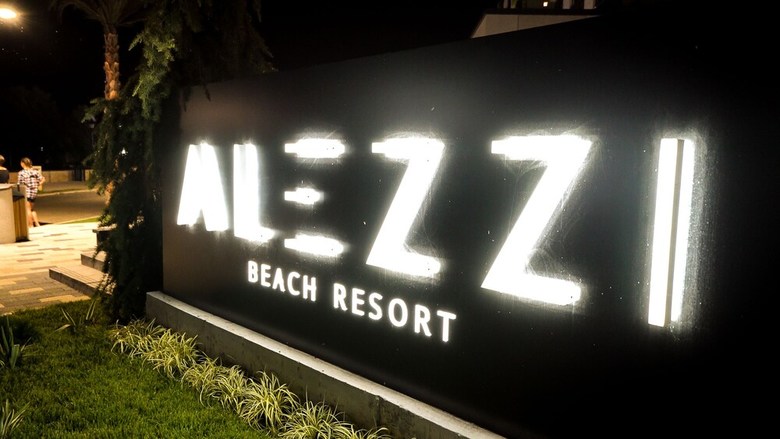 Aparthotel Alezzi Beach Resort