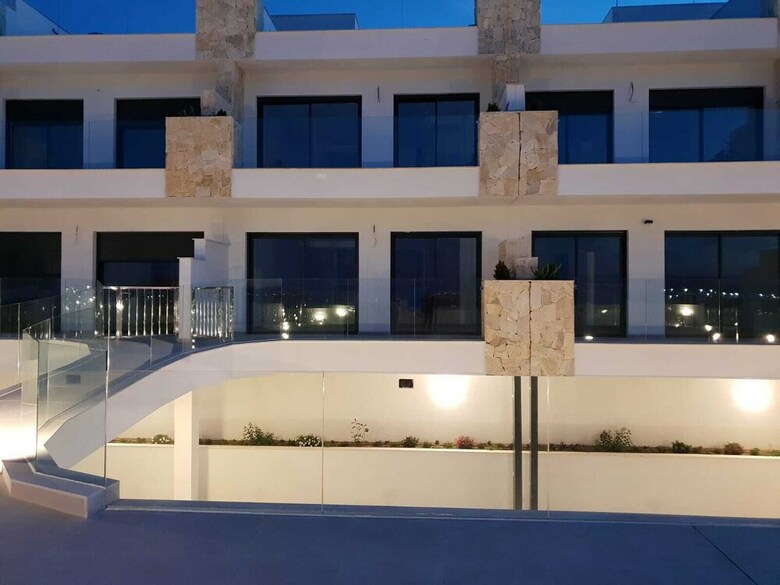 Apartamentos Apto de Lujo En La Playa Con Piscina (#6)