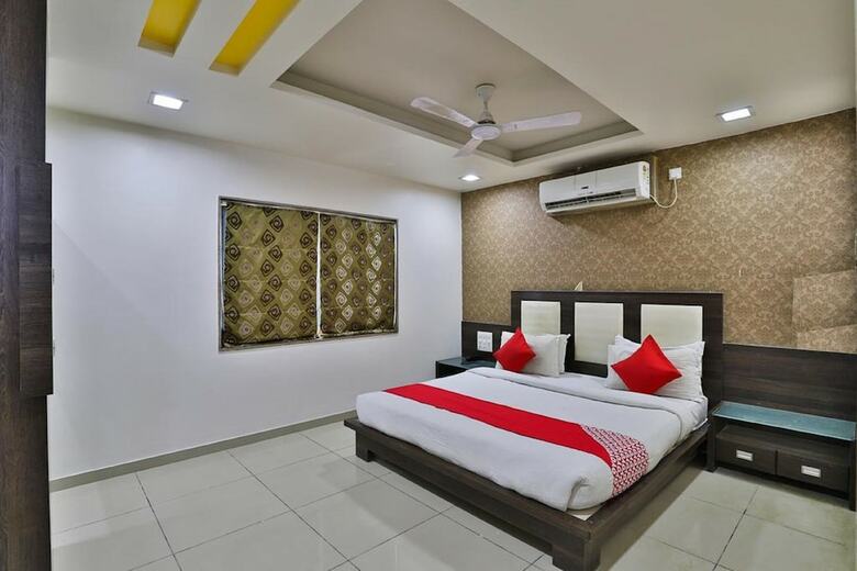 Hotel The Grand Krishna Inn