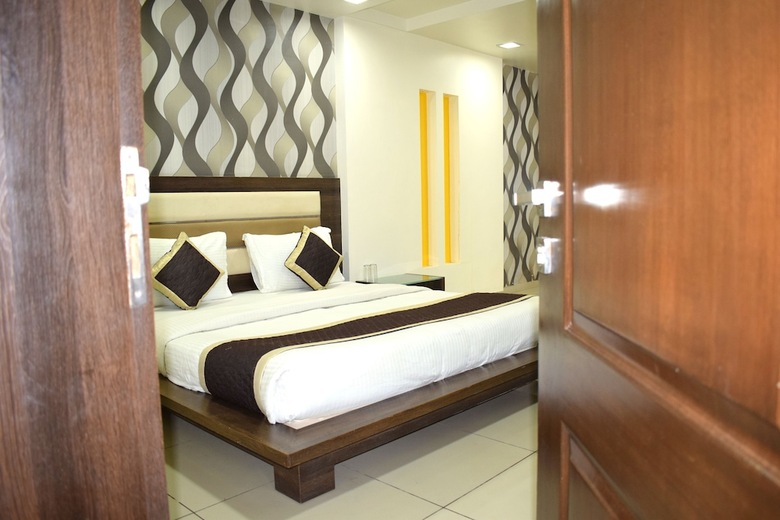 Hotel The Grand Krishna Inn