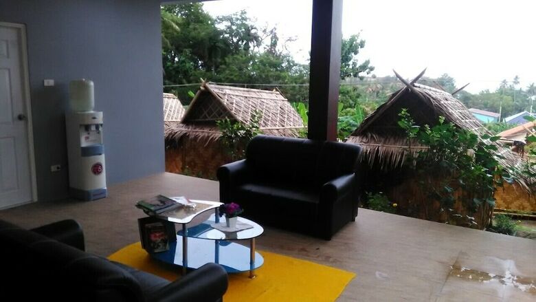Hotel Sea View Panwa Cottage Hostel