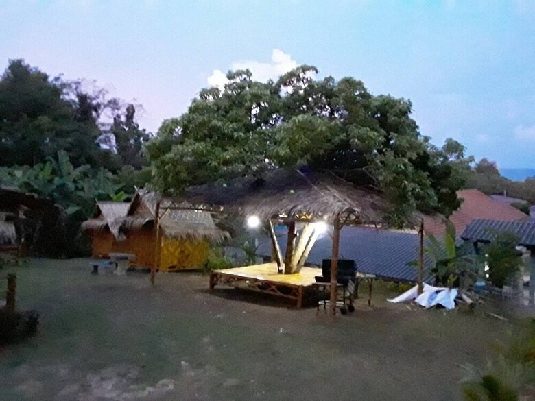 Hotel Sea View Panwa Cottage Hostel