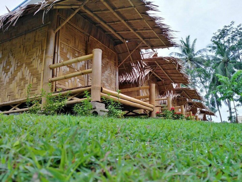 Hotel Sea View Panwa Cottage Hostel