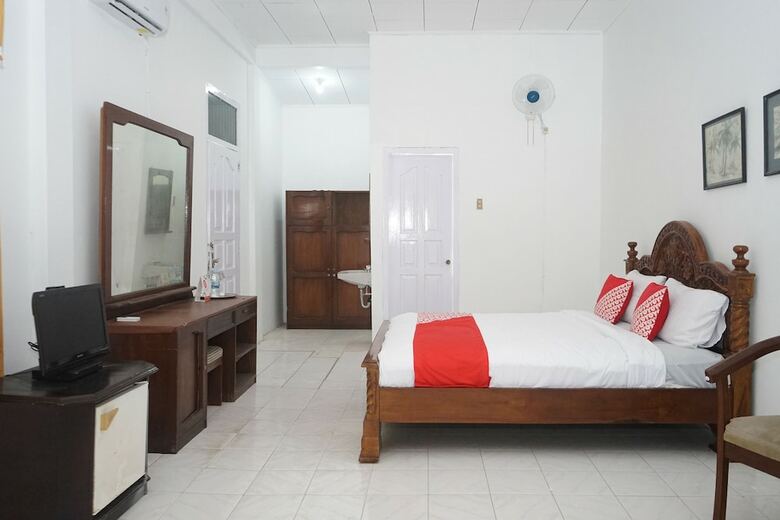 Oyo 1148 Pelangi Hotel New Teluk Uber