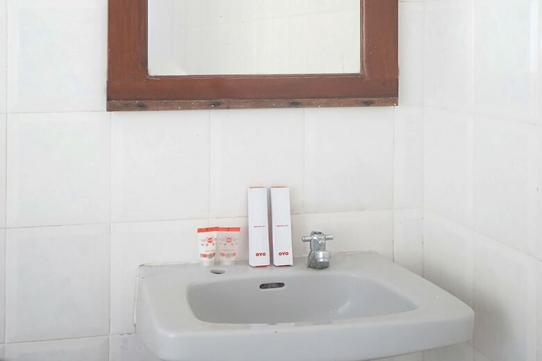 Oyo 1148 Pelangi Hotel New Teluk Uber