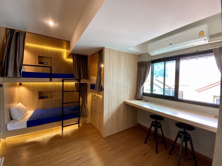 Hostal Patong Poshtel - Adults Only