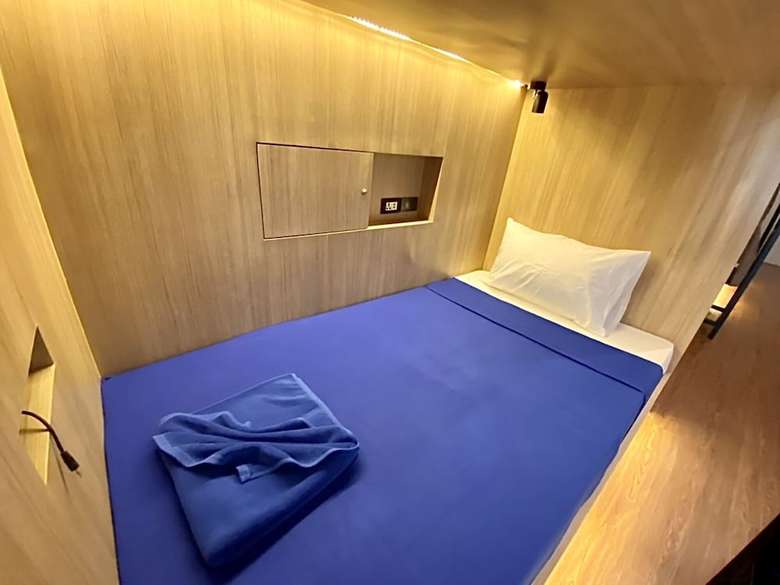 Hostal Patong Poshtel - Adults Only