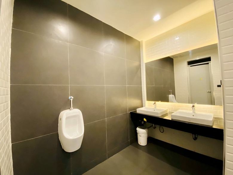Hostal Patong Poshtel - Adults Only