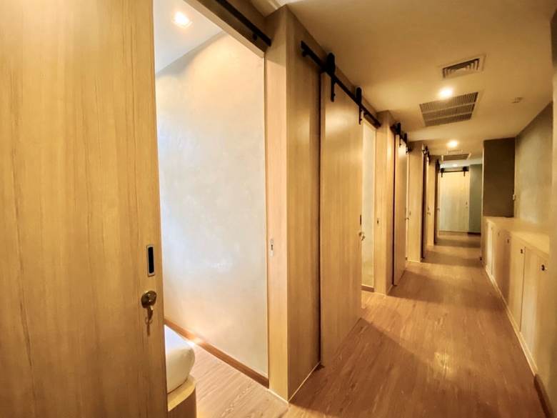 Hostal Patong Poshtel - Adults Only