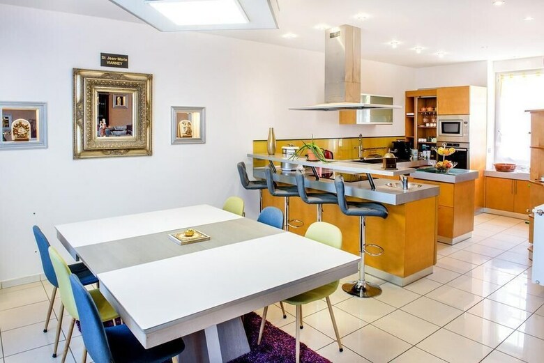 Hotel La Sainte Famille - Chambres D'hotes