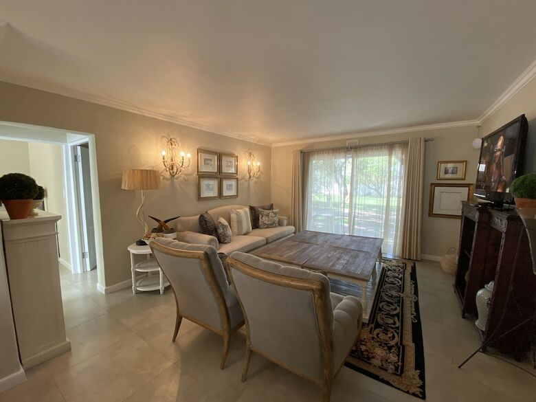 Hotel Eden Retreat