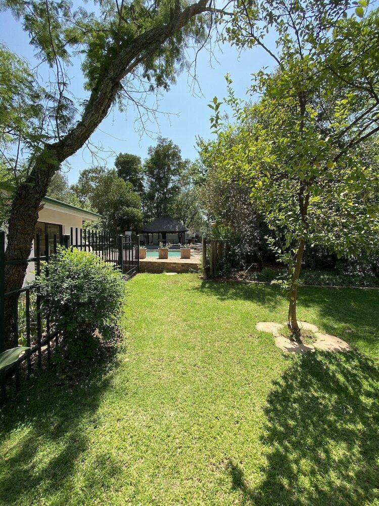 Hotel Eden Retreat