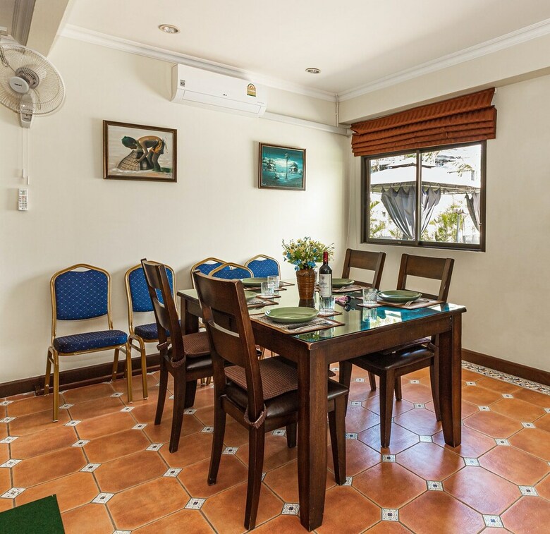 Baan Kanittha - 4 Bedrooms Viewbor Villa