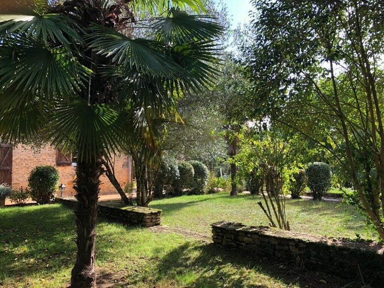 Bed & Breakfast Le Domaine Aubazen