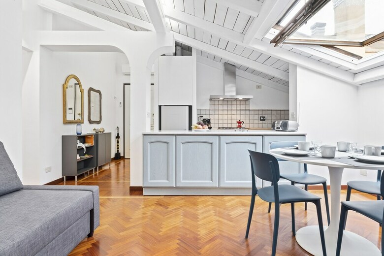 Apartamento Pratello Elegante E Raffinata Mansarda