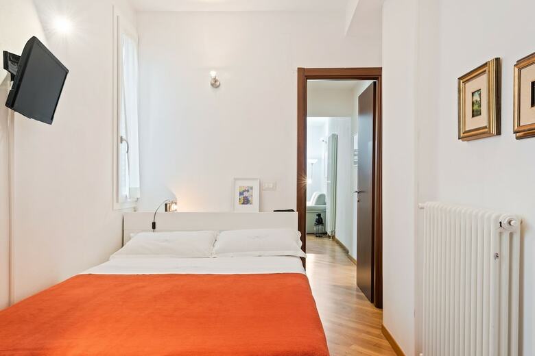 Pratello Luminous & Cozy Apartment In Centro