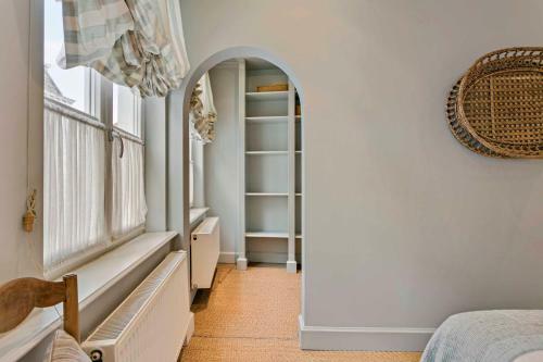 Rustic Private Cottage With 2 King Beds In Old Centre - Groeninghe