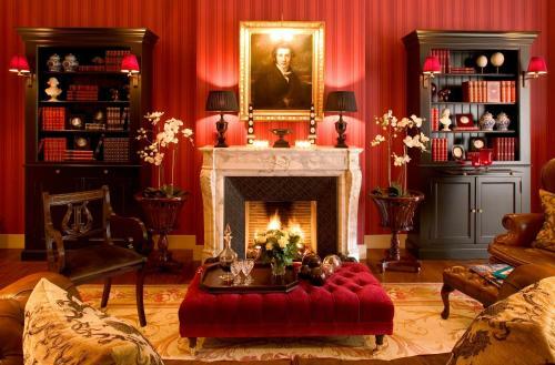 Hostal Brugsche Suites - Luxury Guesthouse