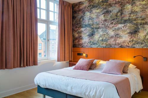 B&B Contrast