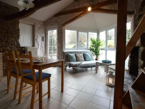 Lodge Holiday Home Le Grand Gite De Laval Ferrieres
