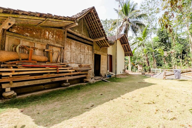 Hotel Kinasih Homestay
