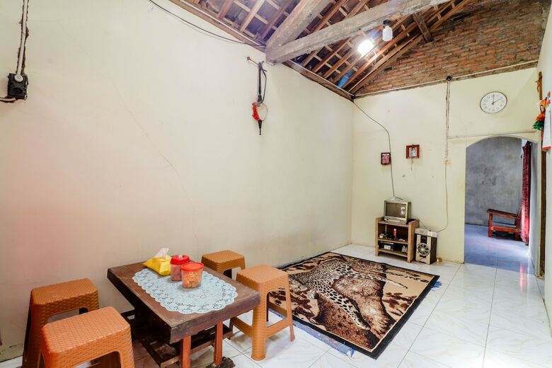 Hotel Kinasih Homestay