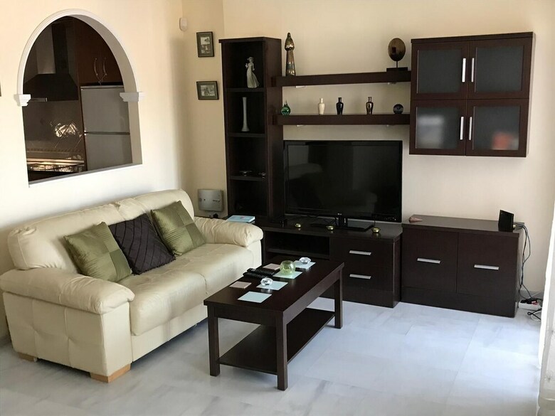 Residencia Modern 2 Bedroom Holiday Home