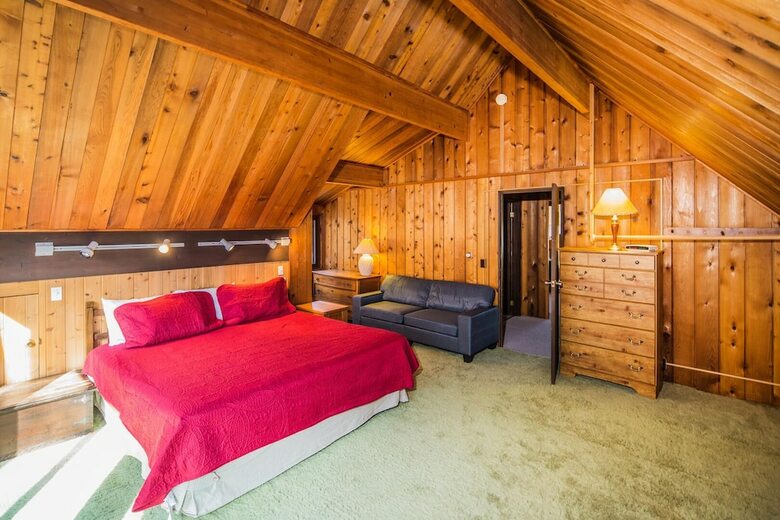 Cabana Mountainside Lodge