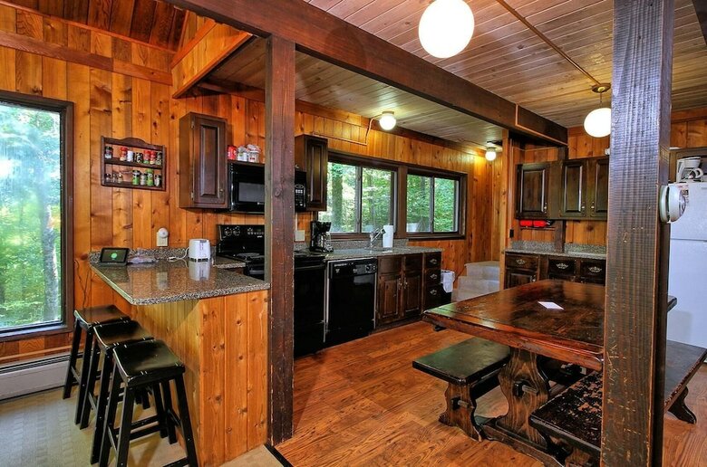 Cabana Mountainside Lodge